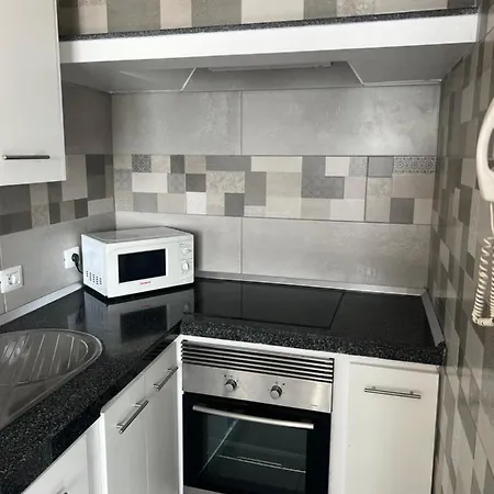 Апартаменты Edificio Playa Chica *