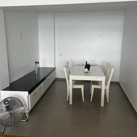 Edificio Playa Chica Апартаменты Эль-Медано