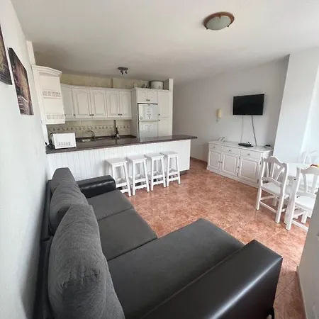 Апартаменты Edificio Playa Chica *
