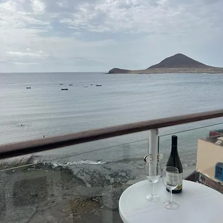 Edificio Playa Chica Эль-Медано