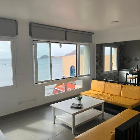 Апартаменты Edificio Playa Chica *