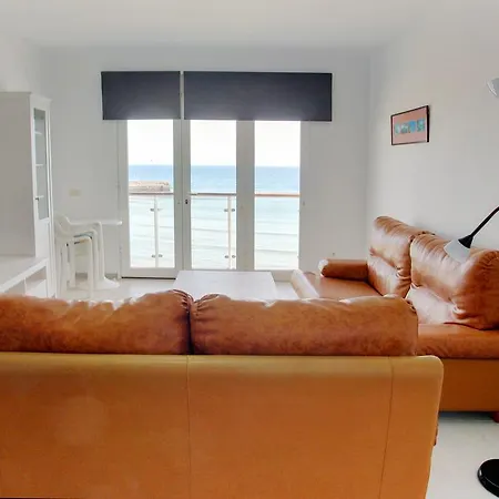 Апартаменты Edificio Playa Chica *