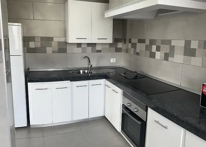 Edificio Playa Chica * El Medano (Tenerife)