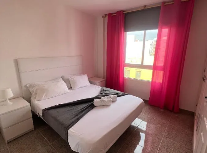 Edificio Playa Chica El Medano (Tenerife)