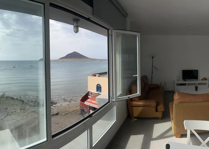 Edificio Playa Chica Apartment El Medano (Tenerife)