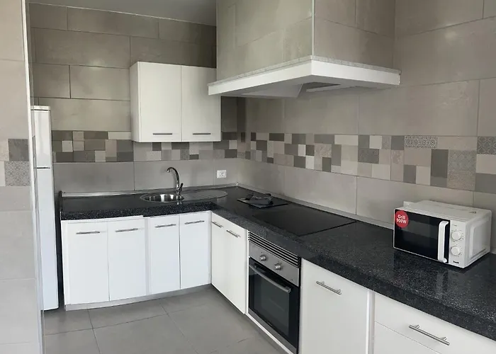 Edificio Playa Chica *