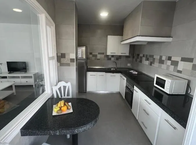 Edificio Playa Chica * El Médano